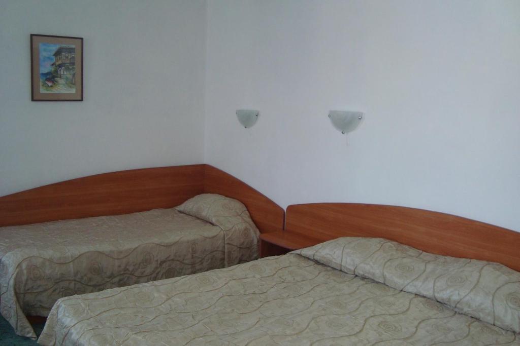 Hotel Astra رافدا الغرفة الصورة