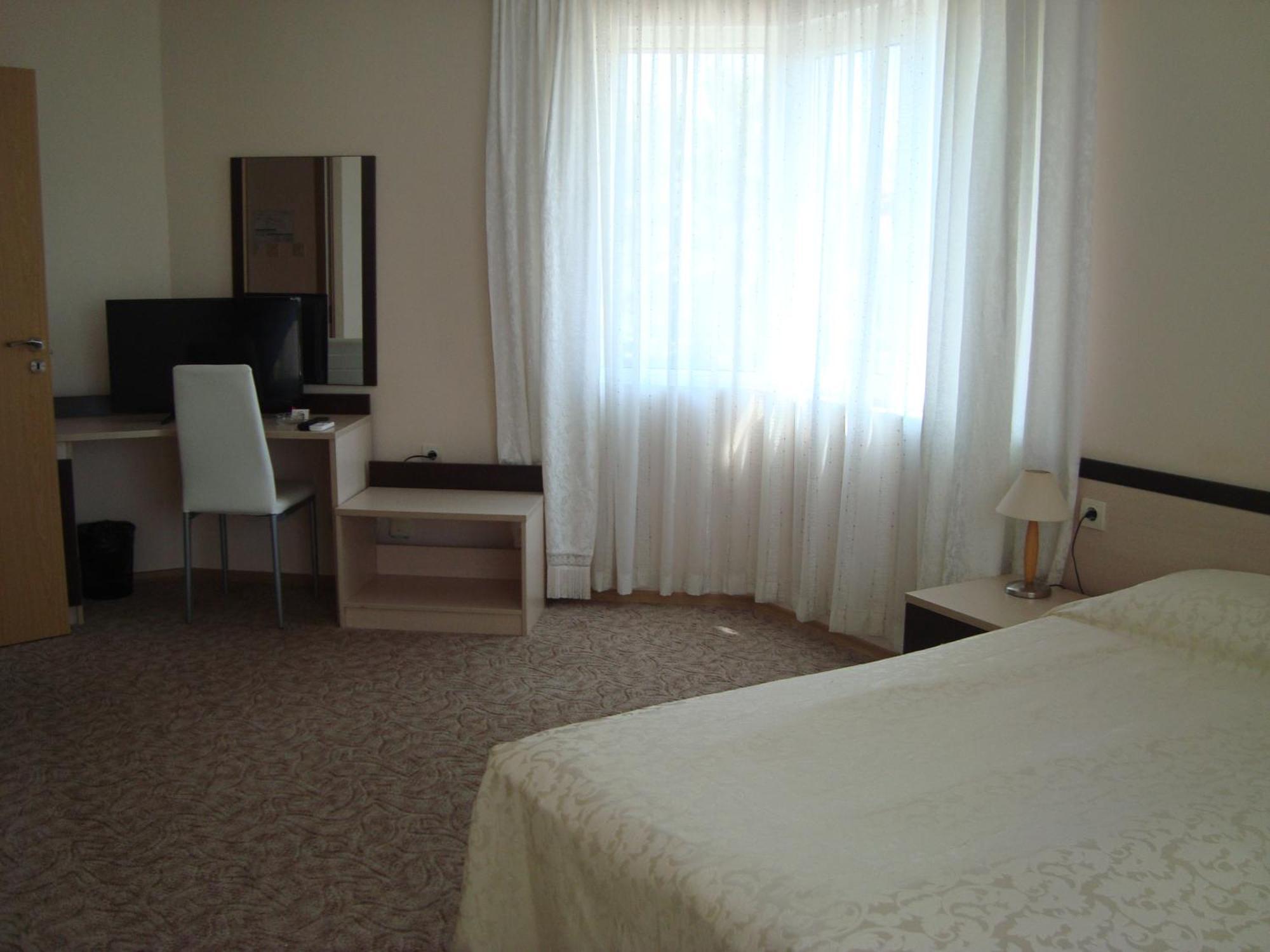 Hotel Astra رافدا المظهر الخارجي الصورة